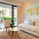 Beachfront 2BR Private Pool - Morros Kai