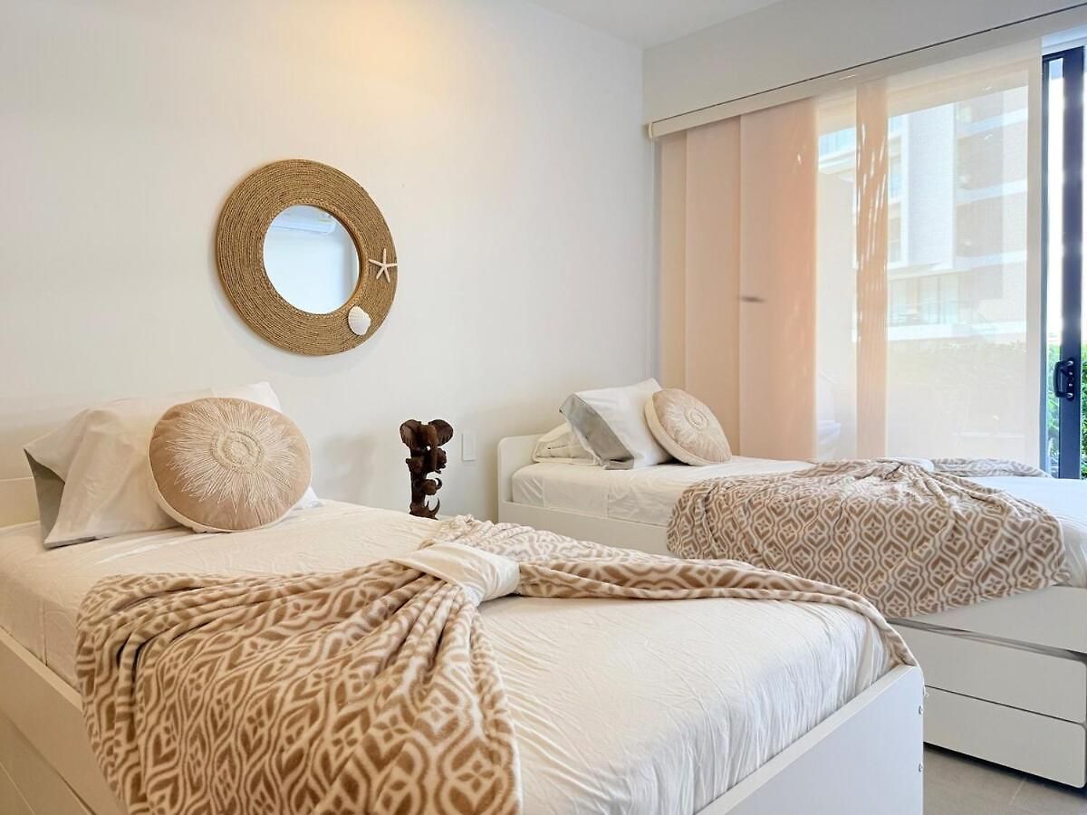 Beachfront 2br Private Pool - Morros Kai